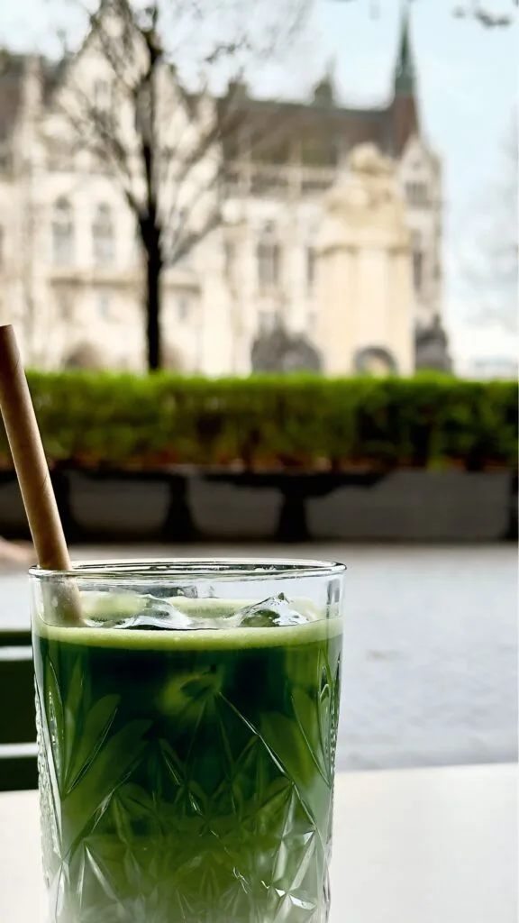 5 mañanas fantásticas en Lipótváros: brunch, café y el Danubio en Smúz Café. 5 mañanas fantásticas en Lipótváros: brunch, café y el Danubio en Smúz Café.